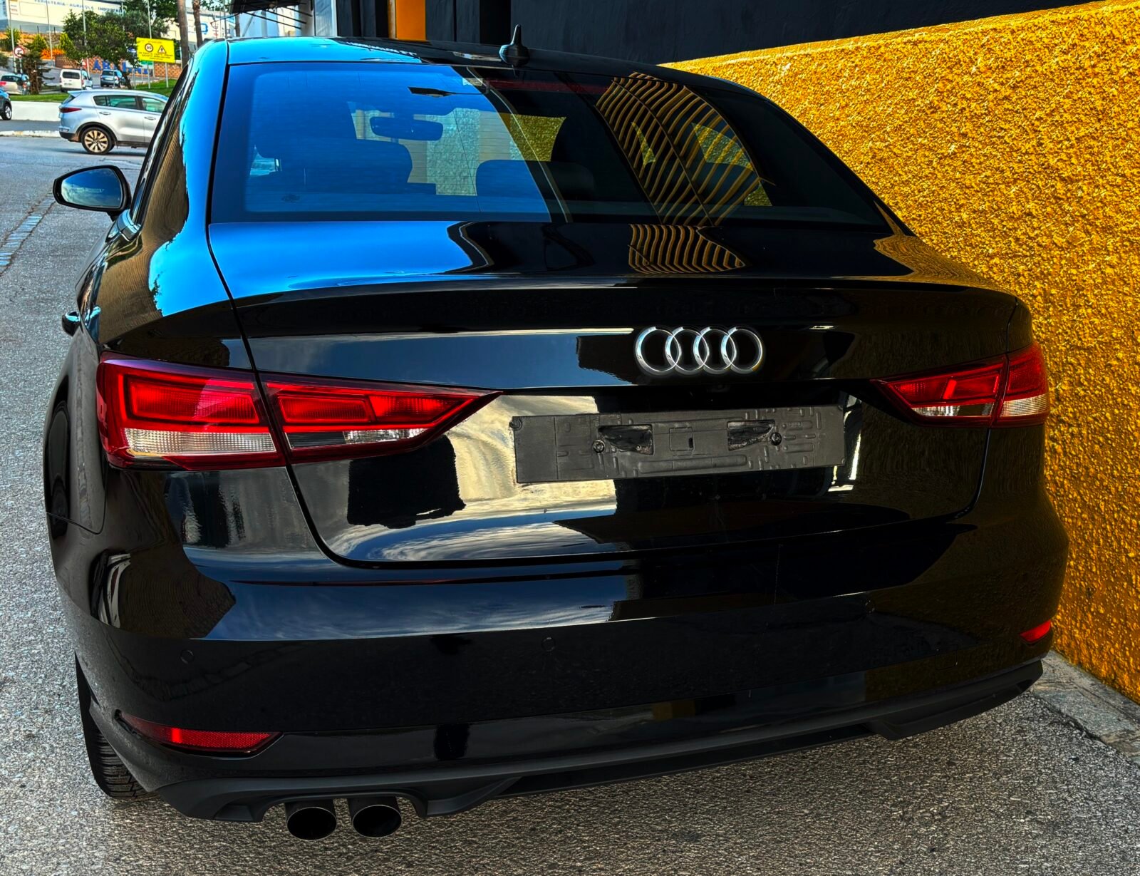 AUDI A3 1.4 TFSI 150CV gasolina Sedan