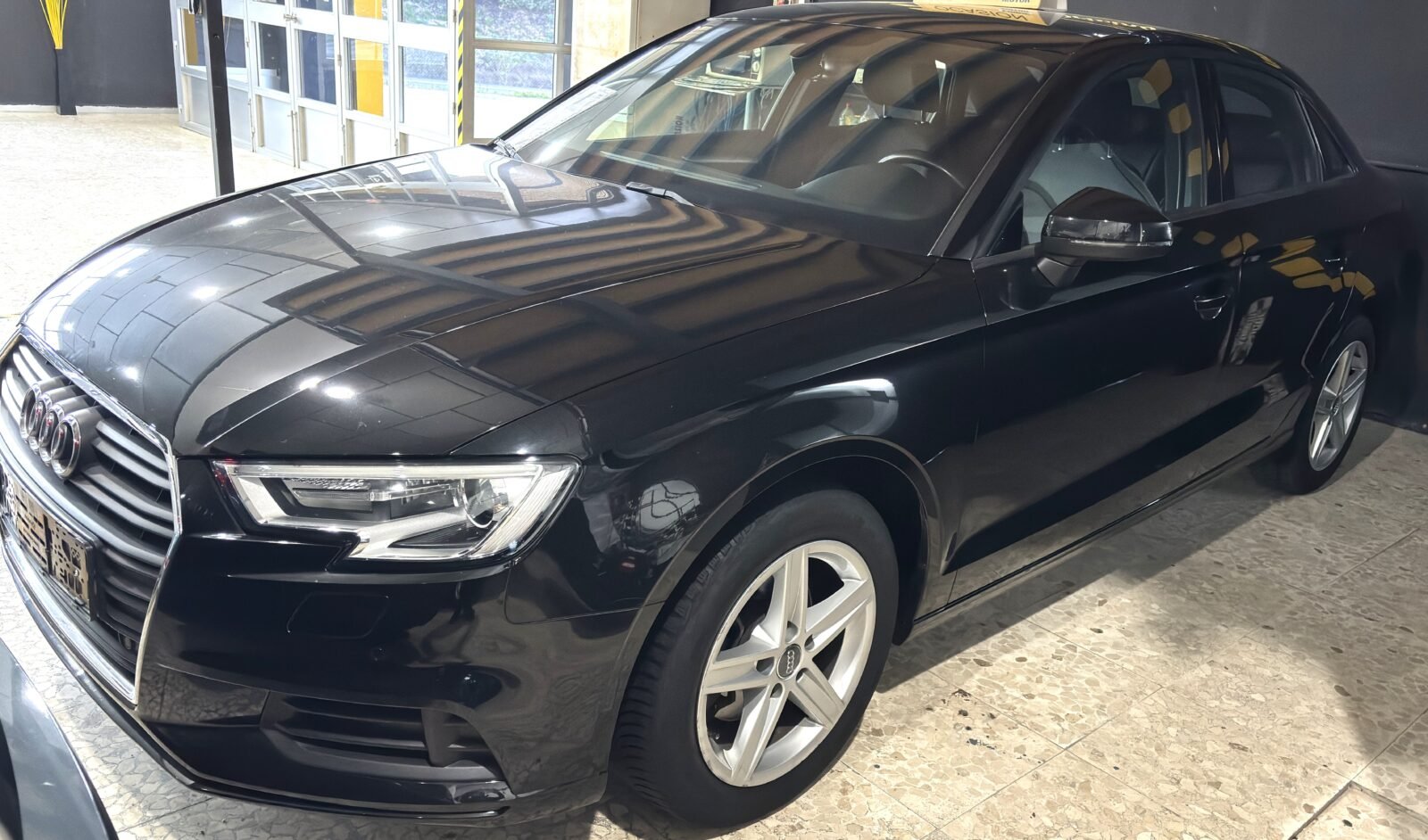 AUDI A3 1.4 TFSI 150CV gasolina Sedan