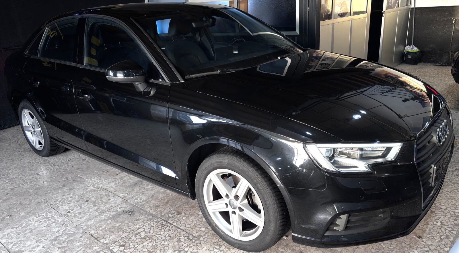 AUDI A3 1.4 TFSI 150CV gasolina Sedan