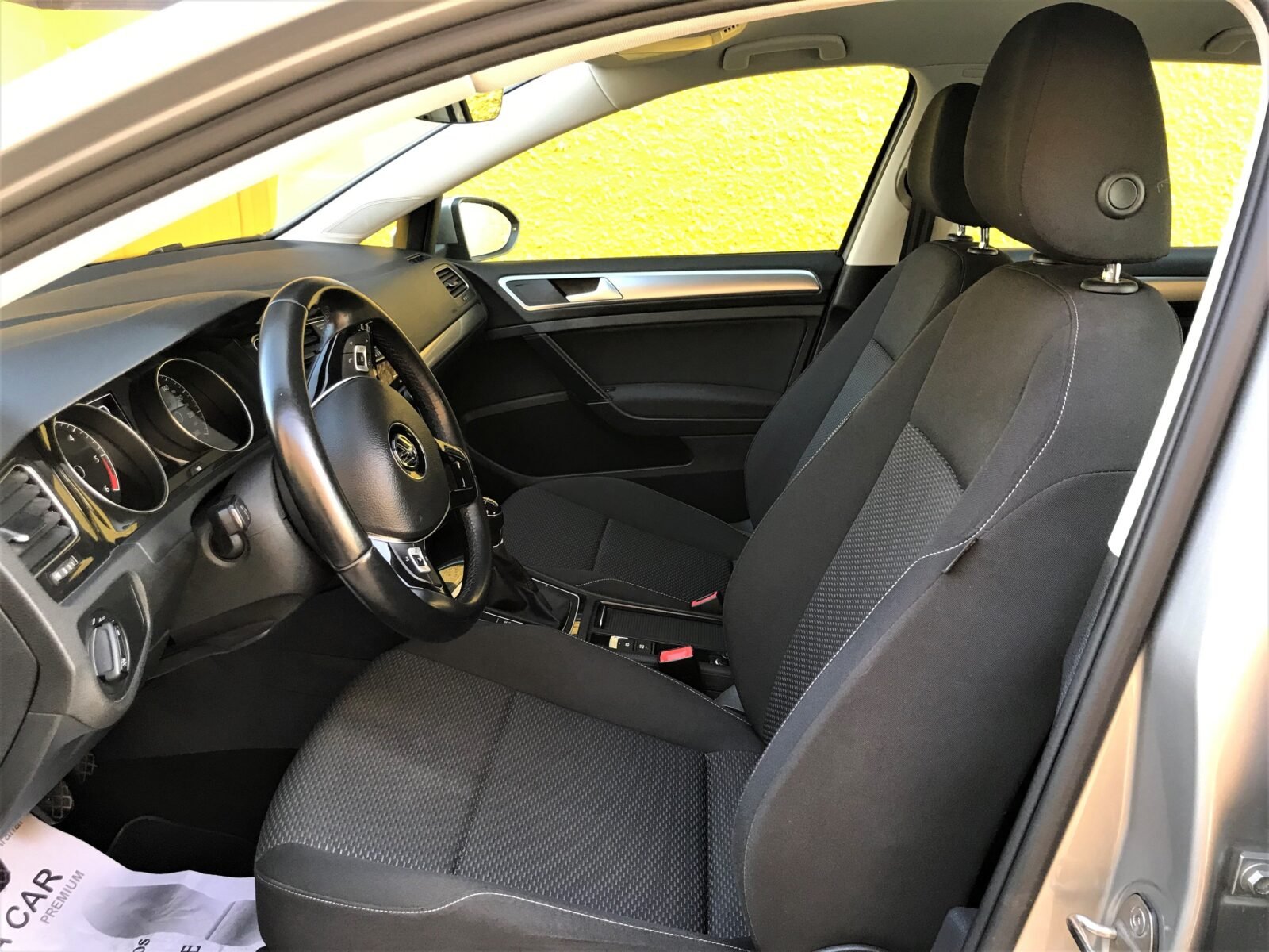 VOLKSWAGEN Golf Business 1.6 TDI Variant