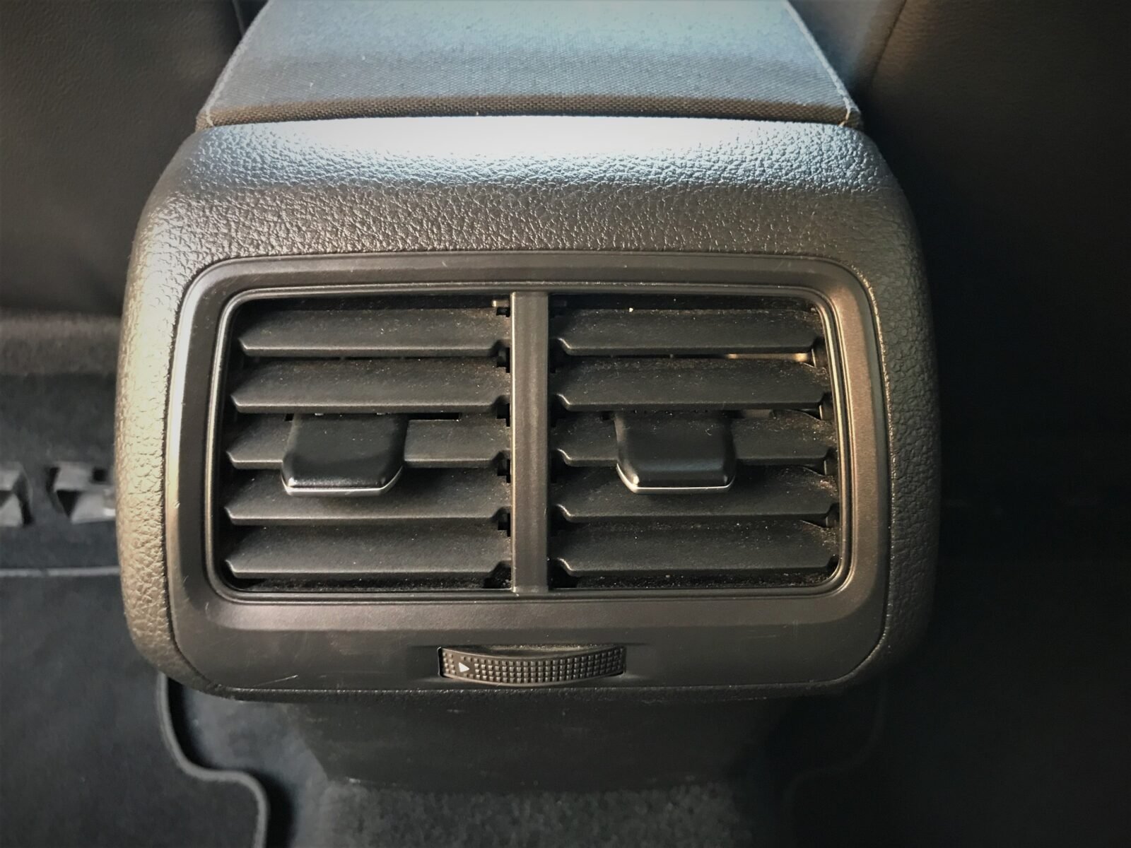 VOLKSWAGEN Golf Business 1.6 TDI Variant