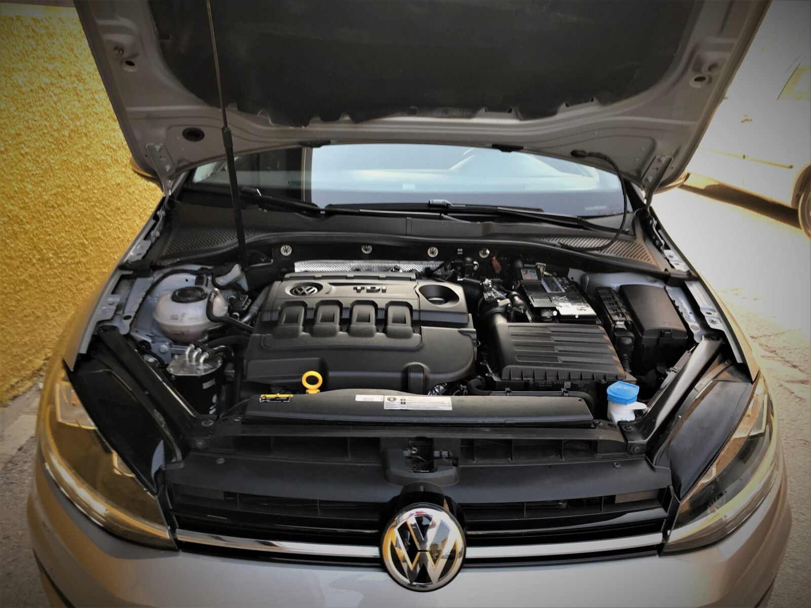 VOLKSWAGEN Golf Business 1.6 TDI Variant