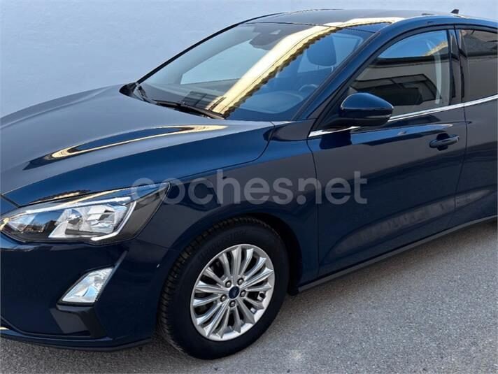 FORD Focus 1.0 Ecoboost Titanium