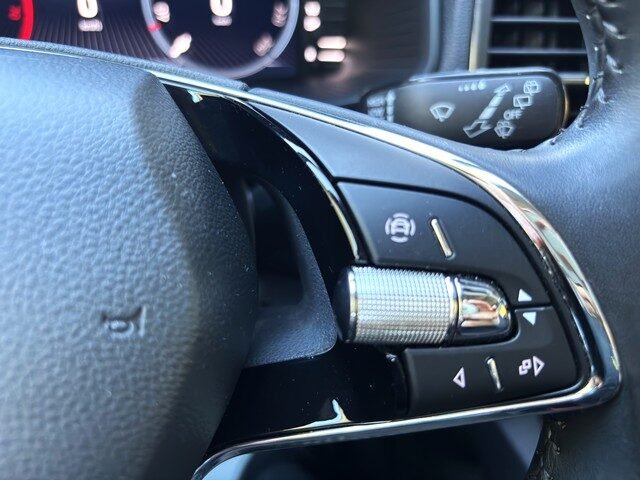 SKODA KAROQ 1.5 TSI 150 CV DSG ACT AUTOMATICO