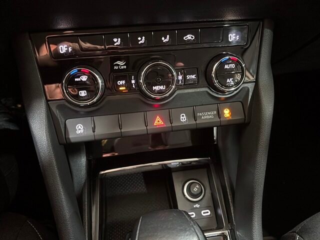 SKODA KAROQ 2.0 TDI 150 CV DSG 4x4–AUTOMÁTICO – 2021