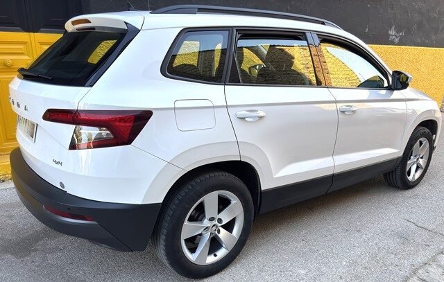 SKODA KAROQ 2.0 TDI 150 CV DSG 4x4–AUTOMÁTICO – 2021
